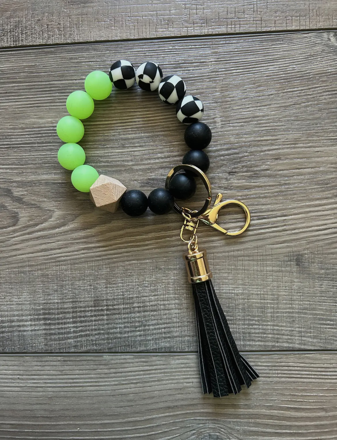 BEAD WRISTLET